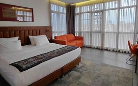 Numi Hotel